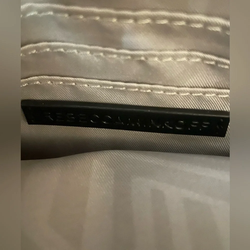 Rebecca Minkoff  Crossbody With Adjustable  Strap EXCELLENT CONDITION - Picture 12 of 13